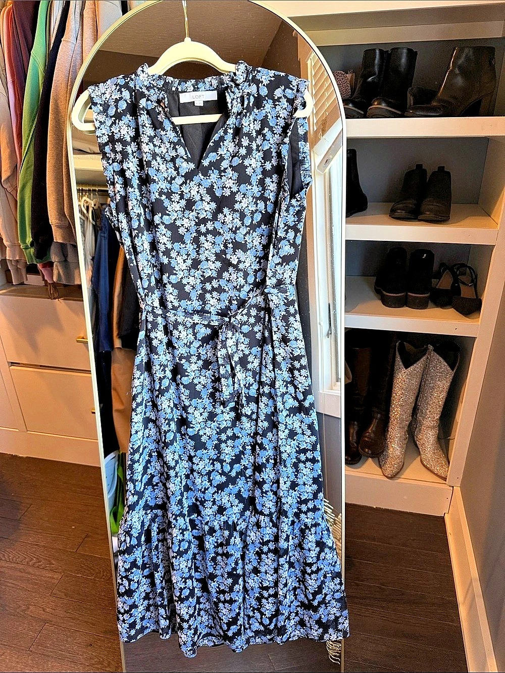LOFT Floral Maxi Dress in Blue & Black Size Medium Like New
